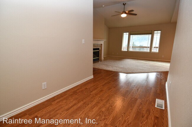 Building Photo - 3 br, 2 bath House - 276 North View Dr