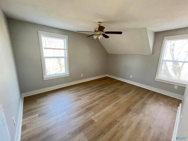 Foto del edificio - 3505 Bradley St SW