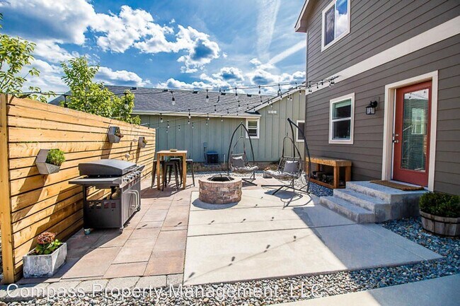 Building Photo - 3 br, 2.5 bath House - 6536 N Cornwall St