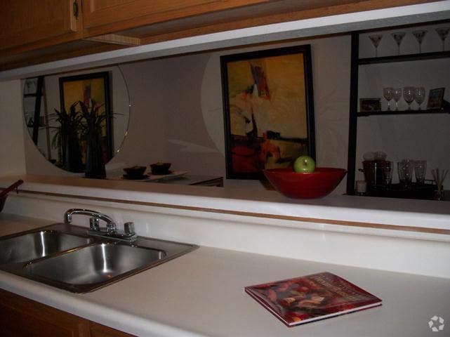 Cocina - Falcon Point Apartments