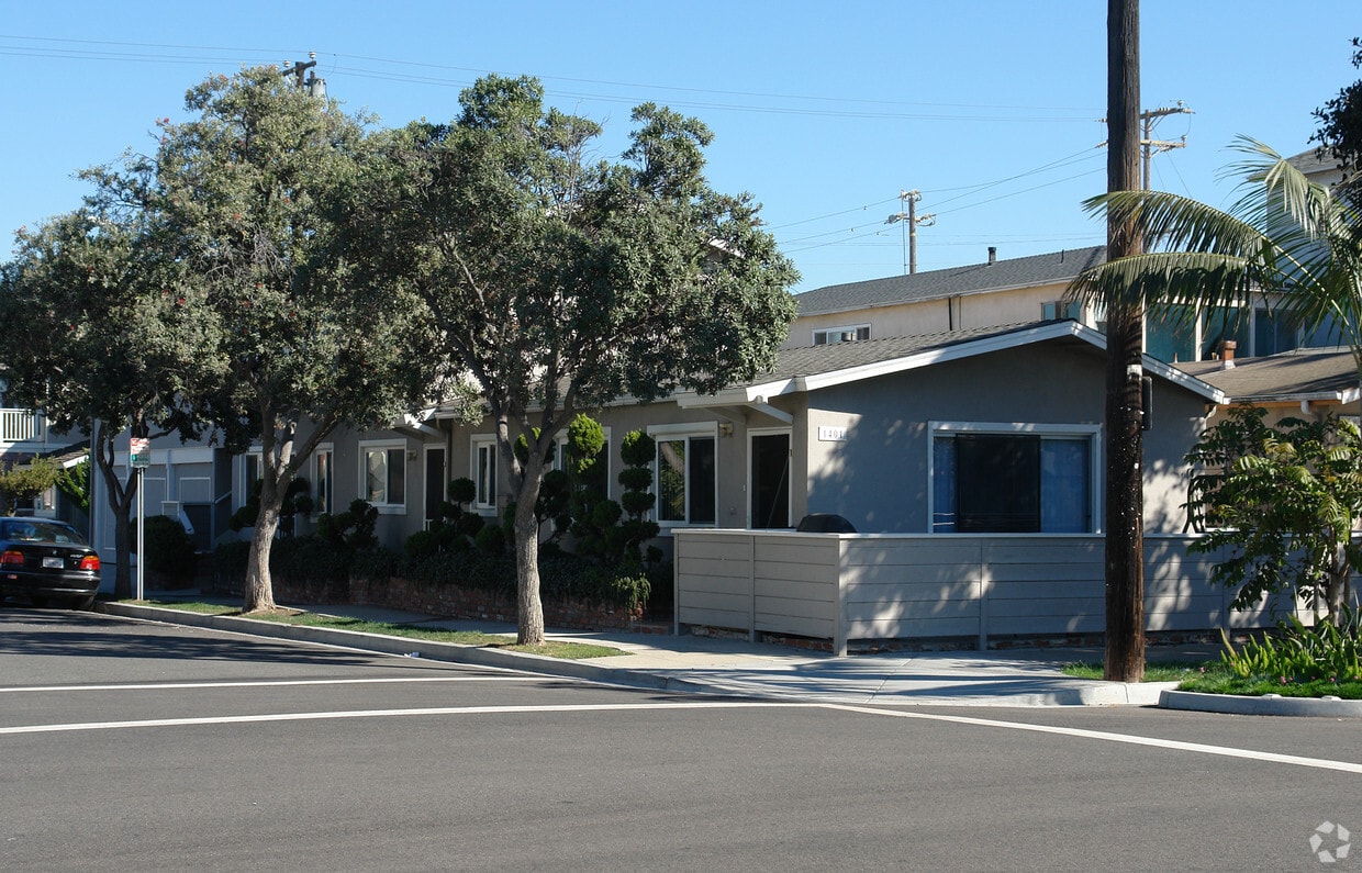 Primary Photo - 1401 Ocean Ave