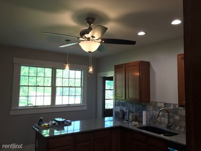 Foto del edificio - 3 br, 2 bath House - 1103 Echo Lake Drive