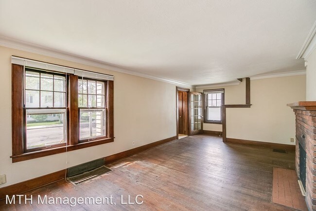Building Photo - 4 br, 1.5 bath Apartment - 526 Abbot