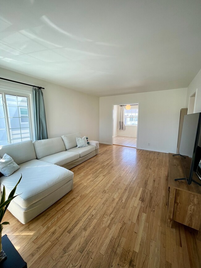 Living Room - 13219 Crossdale Ave