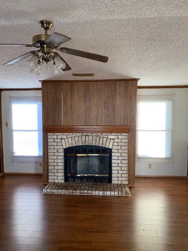 Foto del edificio - Haughton Peaceful Pines 3 Bed 2 Bath