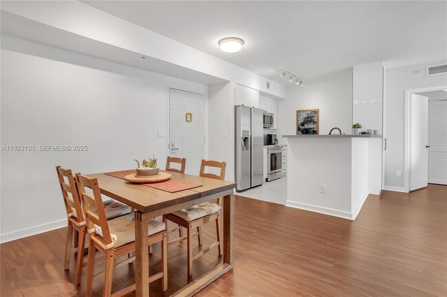 Building Photo - 335 S Biscayne Blvd