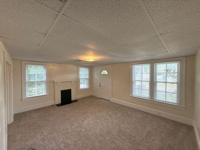 Building Photo - Duplex - Gastonia NC