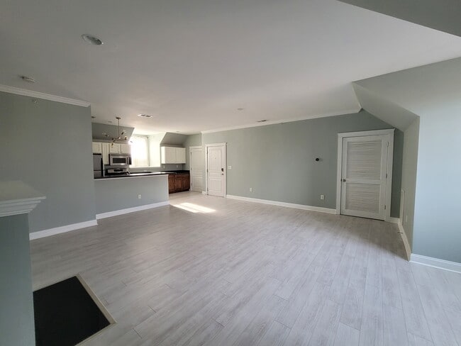 Photo - 435 E Freemason St Townhome