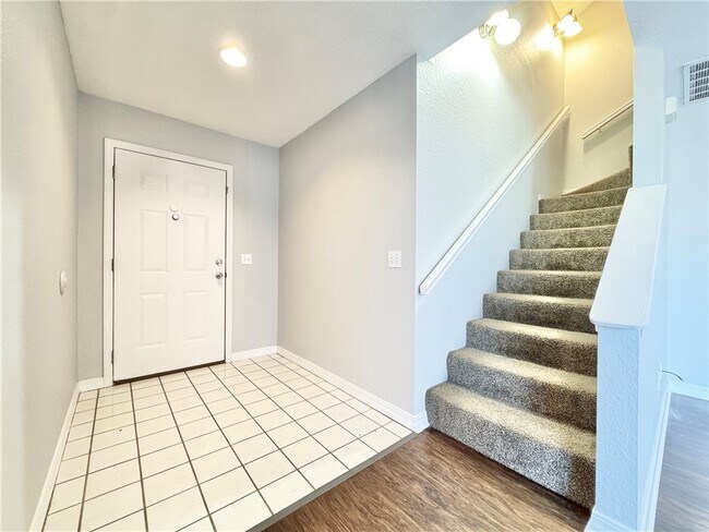 Building Photo - 1837 Pointer Ln