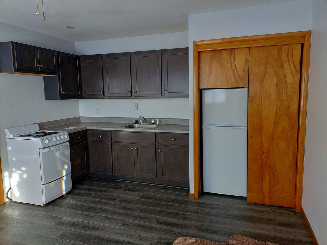 706 Avenue C Unit Apt. E, West Point, IA 52656 Apartments in West