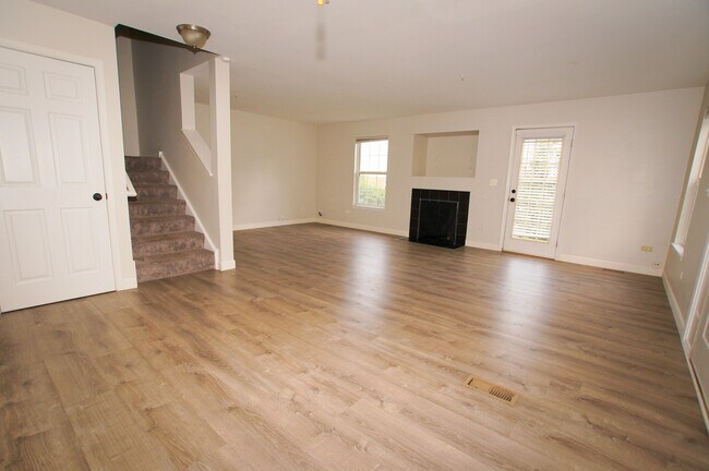 Building Photo - 1415 Wesley Ct
