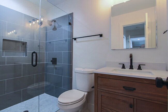 Foto del edificio - Knoxwood Apartments