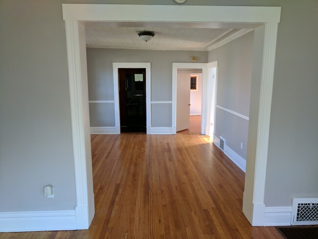 Building Photo - 422 3rd Avenue