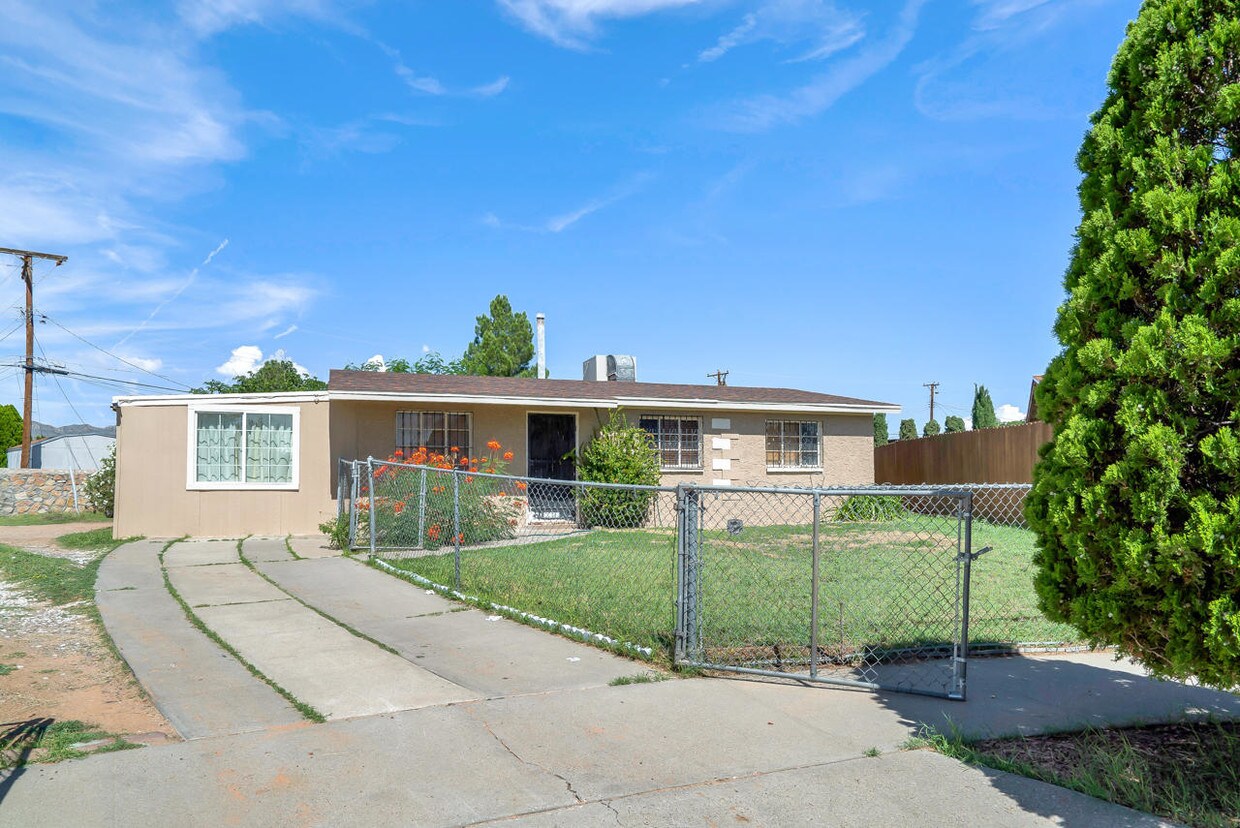 10225 Sherwin Way, El Paso, TX 79924 House for Rent in El Paso, TX