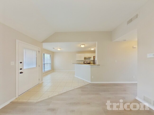 Foto del edificio - 108 Parkwood Ct