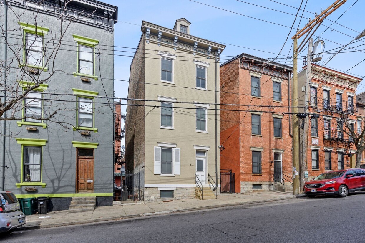 Primary Photo - 516 E. 13th Street