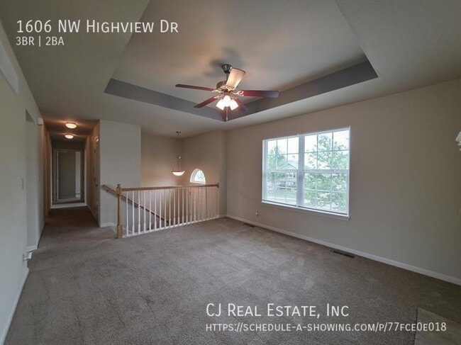 Building Photo - 1606 NW High View Dr