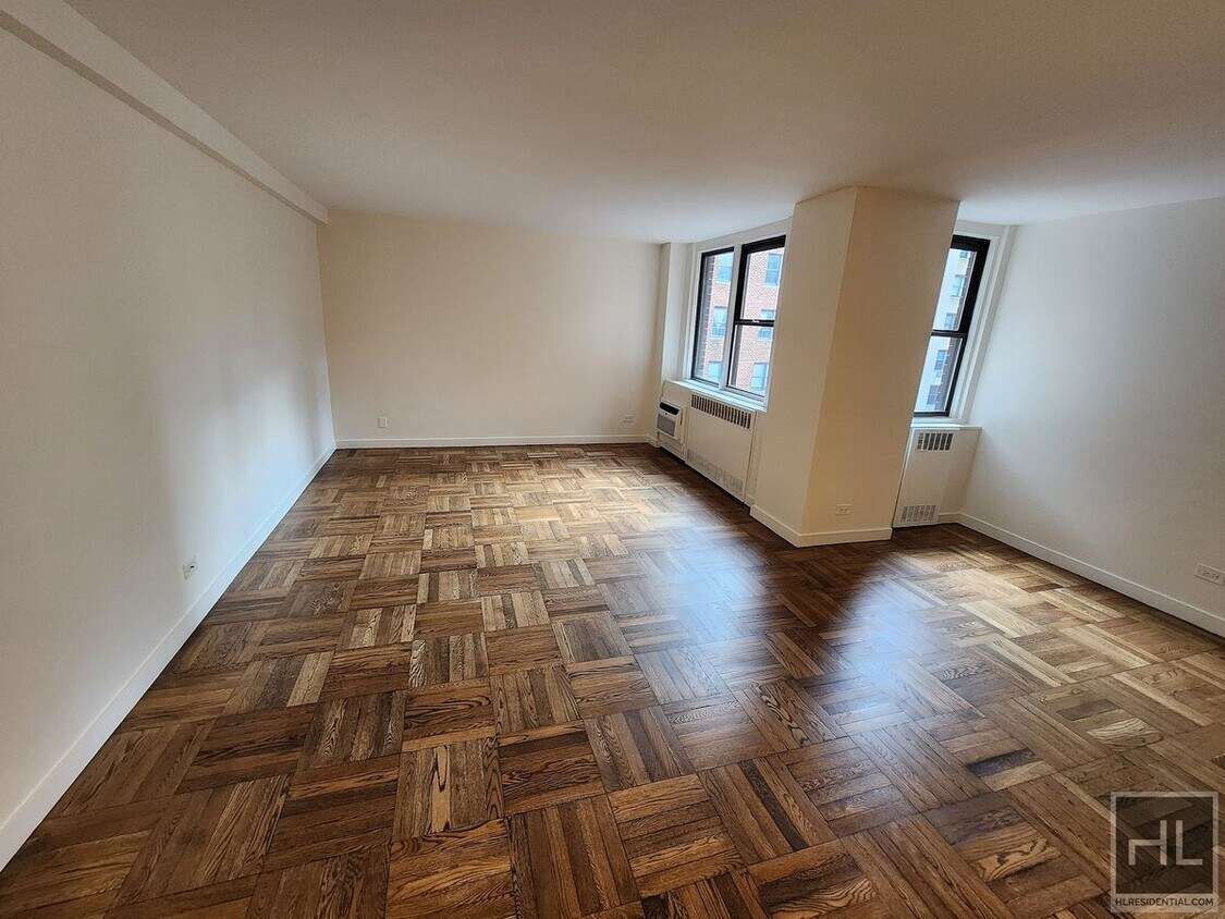 Primary Photo - East 79th Street