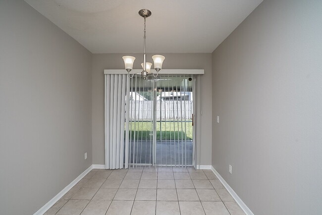 Building Photo - 14943 Deer Meadow Dr