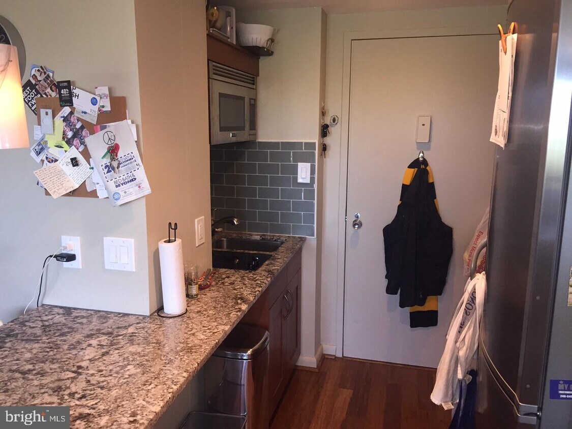 10201 Grosvenor Pl Unit 1504A, North Bethesda, MD 20852 Apartment