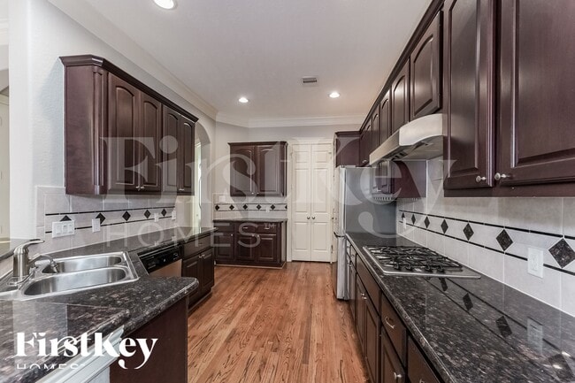 Building Photo - 3215 Holly Thicket Dr