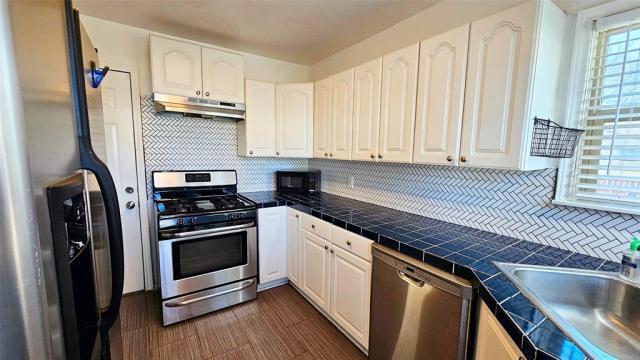 Building Photo - 2 bedroom in Dallas TX 75227