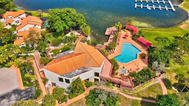 Foto del edificio - 65 Centennial Ct