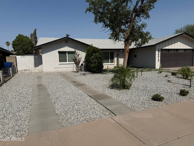 Building Photo - 4613 S Rita Ln