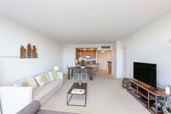 Foto del edificio - 10275 Collins Ave