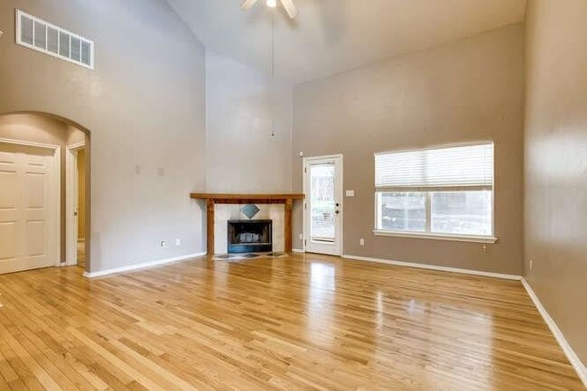 Foto del edificio - 2110 Narrow Glen Pkwy