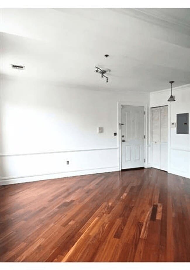 Building Photo - 205 Brunswick St
