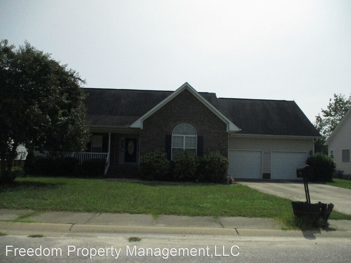 Primary Photo - 4 br, 3 bath House - 2705 Millmann Rd