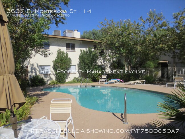 Foto del edificio - BEAUTIFUL SMALL CONDO COMPLEX!!