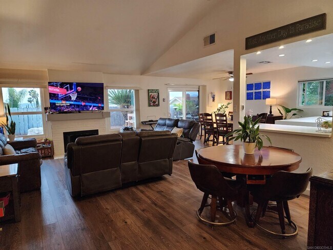 Foto del edificio - 10241 Easthaven Dr