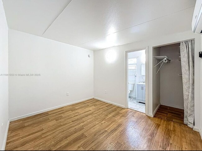Foto del edificio - 1110 N 58th Ave