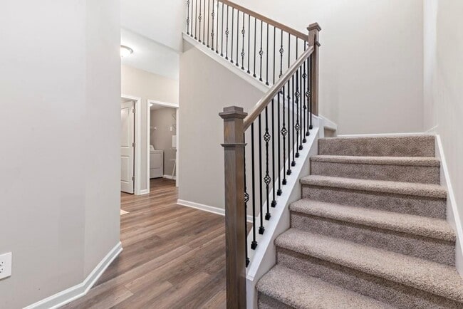 Building Photo - 1010 Valley Rock Dr