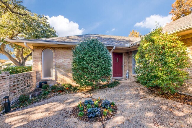 Foto del edificio - 7621 Dentcrest Dr