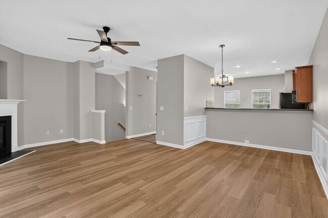 Building Photo - 730 Celeste Ln