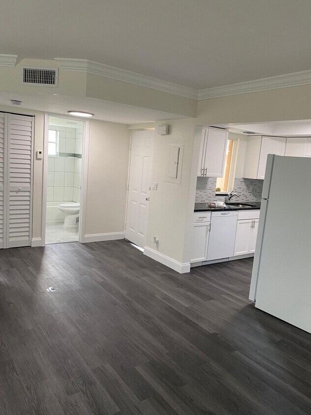 1518 SE Royal Green Cir, Port Saint Lucie, FL 34952 Condo for Rent in