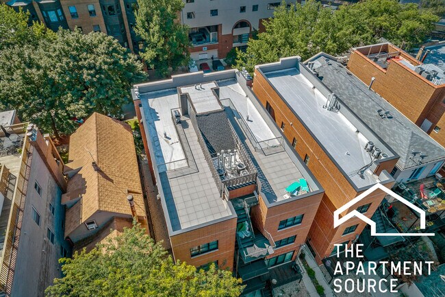 Foto del edificio - 875 W Lill Ave