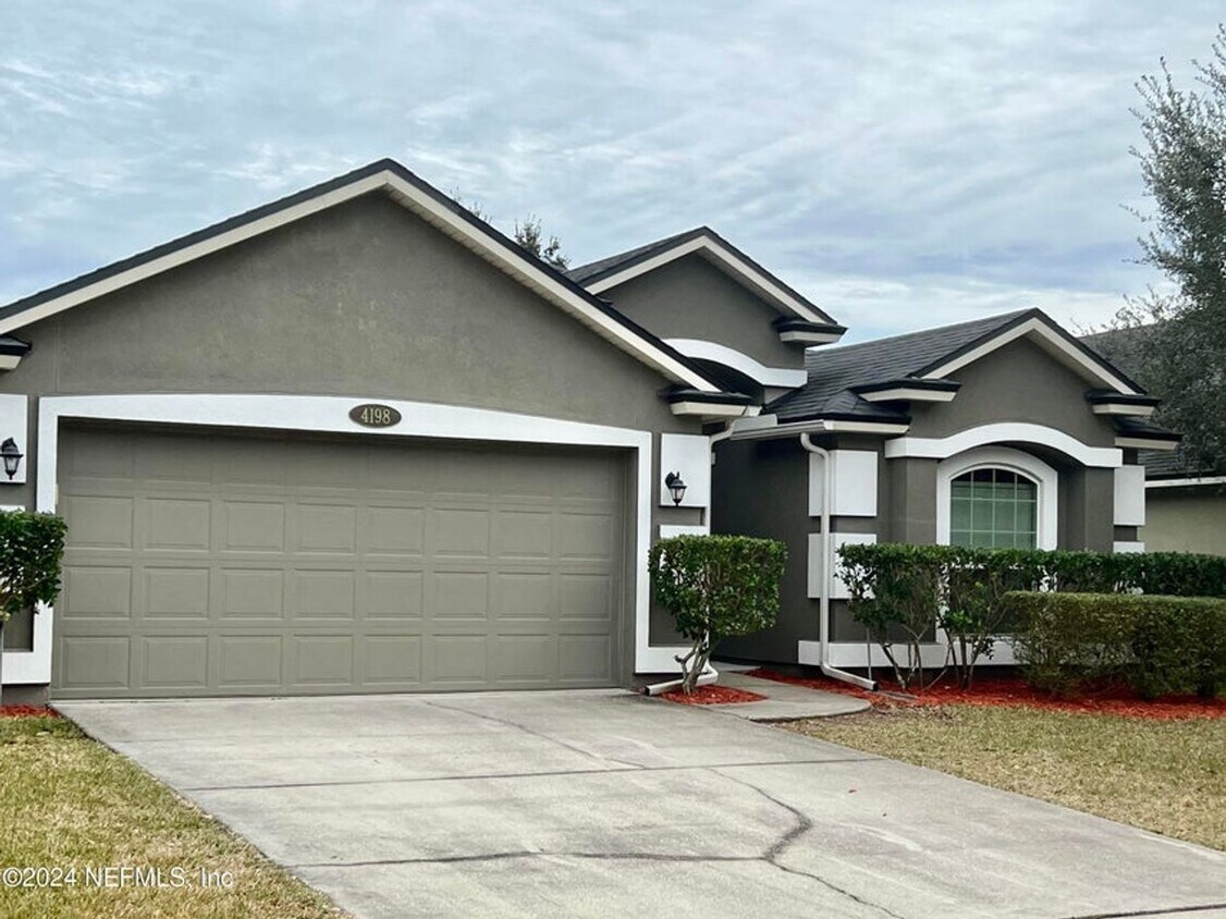 Foto principal - 4198 Victoria Lakes Dr W