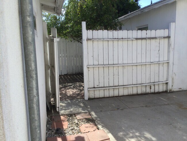 Building Photo - 20957 Community St