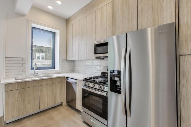 Foto del edificio - 2 bedroom in Chicago IL 60647