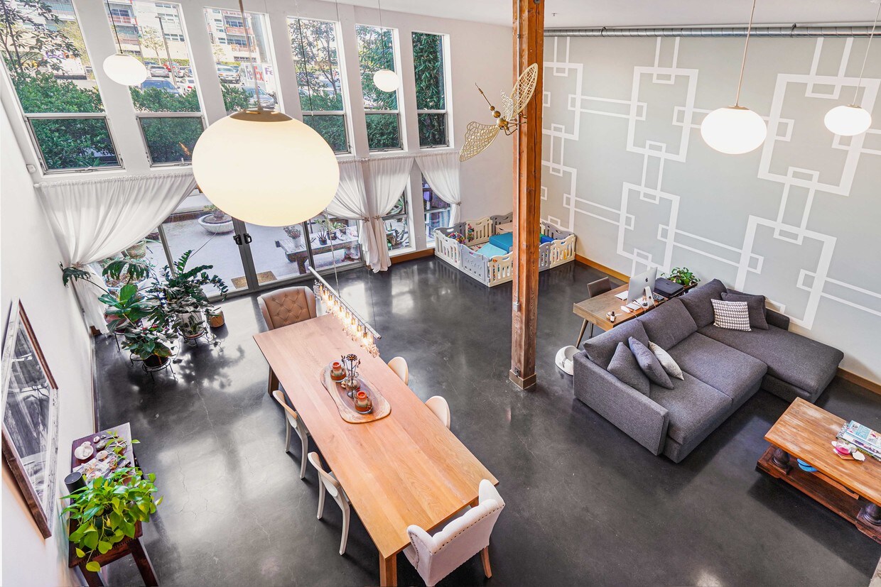 Aerial View of Common Space from Office - 4215 Glencoe Ave