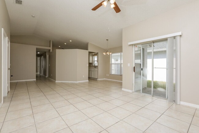 Building Photo - 3235 Brewster Dr