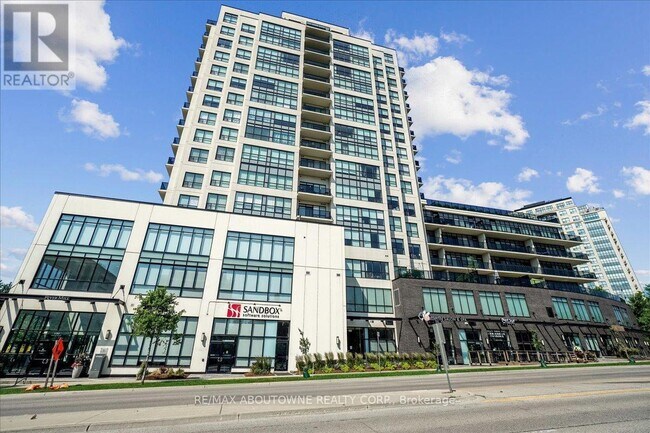 Photo du bâtiment - 150 Wellington St E