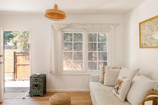 Living Room - 1152 Wilcox Pl