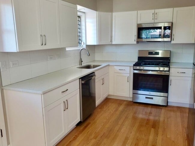 Foto del edificio - 2140 Eastview Dr