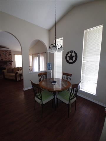 Foto del edificio - 1732 Blossom Trail