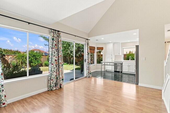 Foto del edificio - 2693 Mission Greens Dr